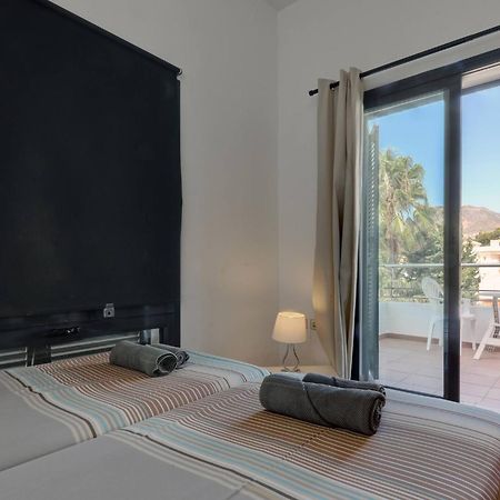 011 Bright And Spacious Villa With Private Pool 贝纳尔马德纳 外观 照片
