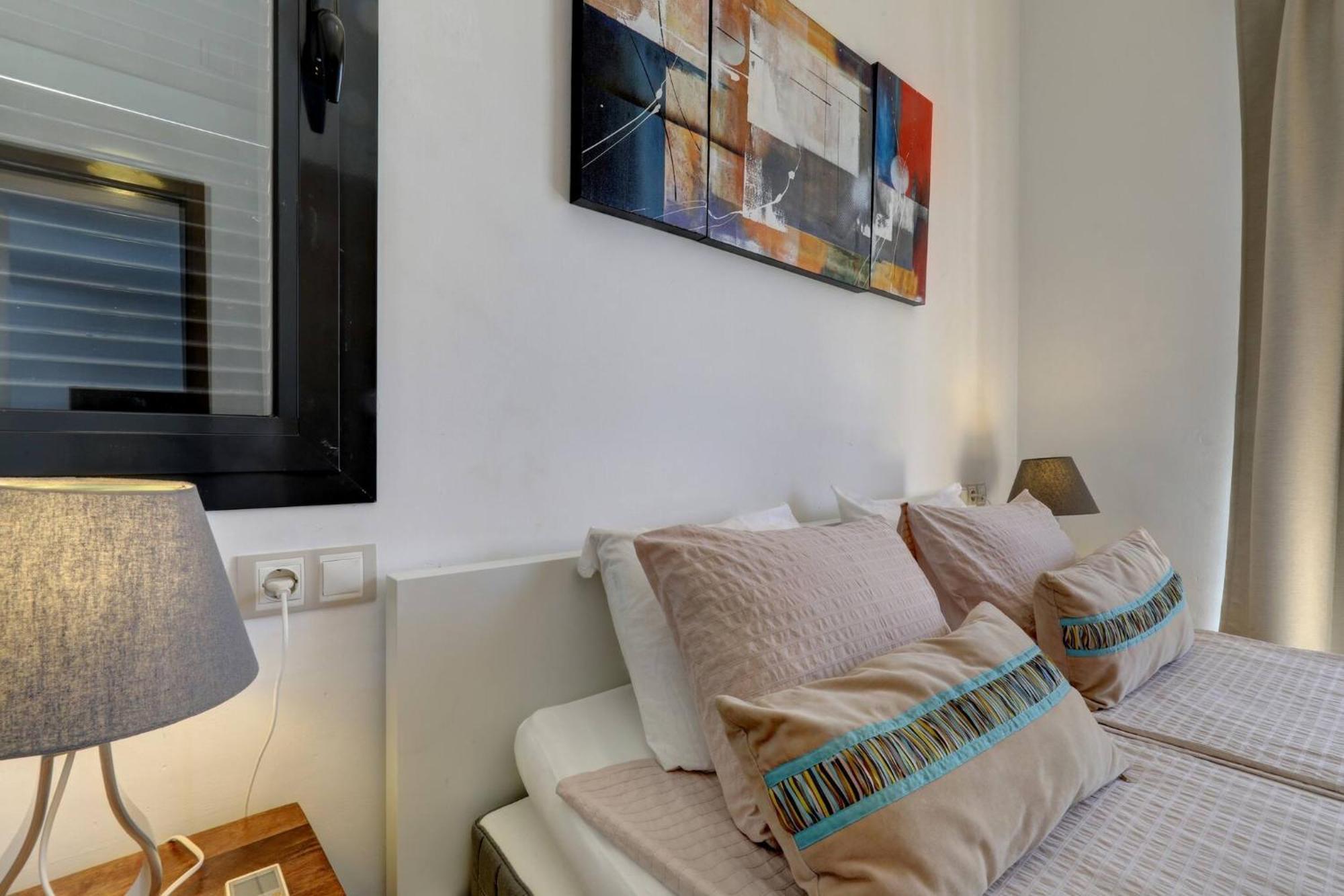 011 Bright And Spacious Villa With Private Pool 贝纳尔马德纳 外观 照片