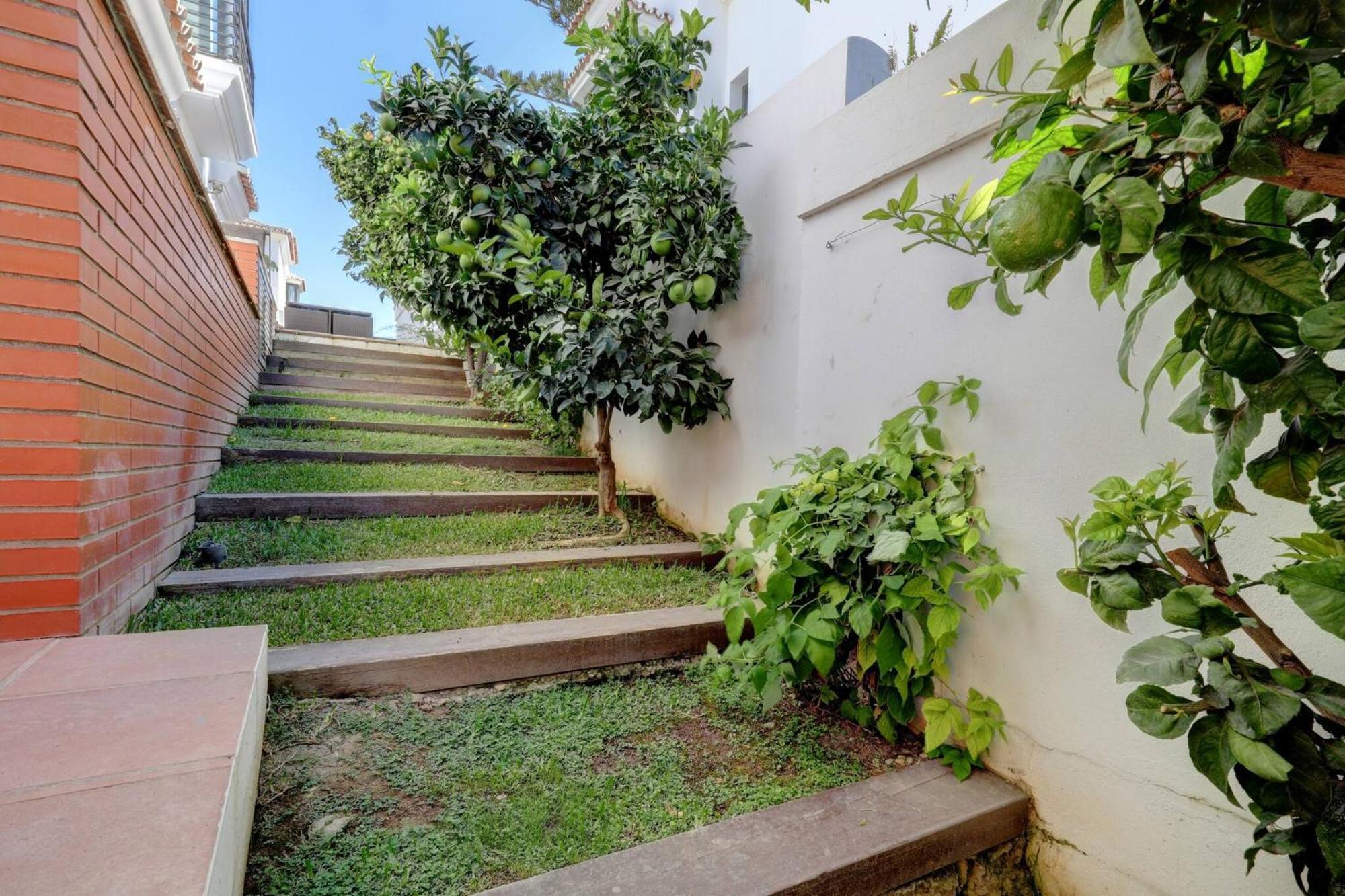 011 Bright And Spacious Villa With Private Pool 贝纳尔马德纳 外观 照片