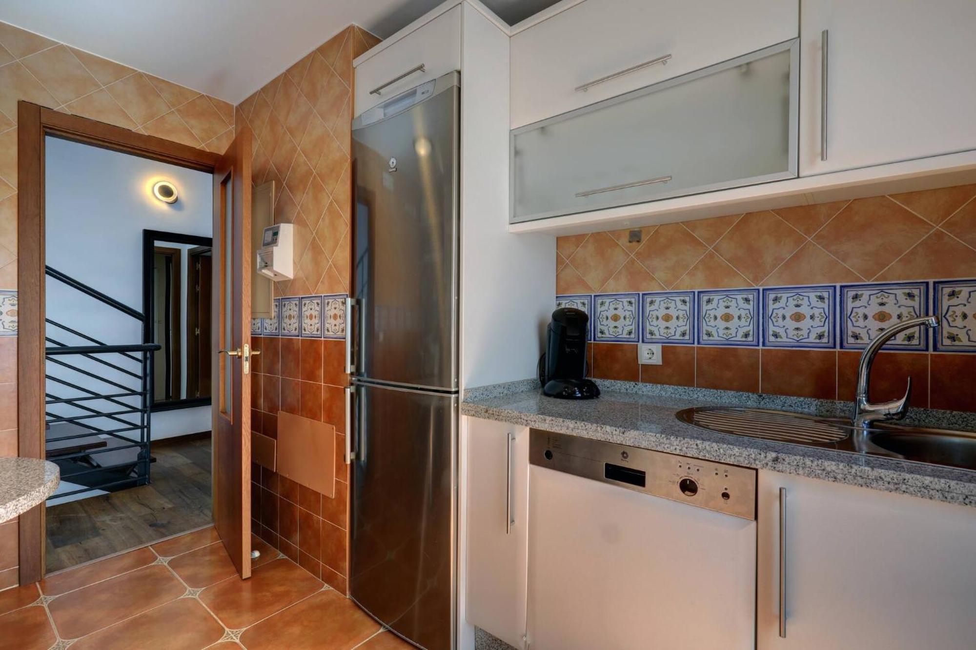 011 Bright And Spacious Villa With Private Pool 贝纳尔马德纳 外观 照片