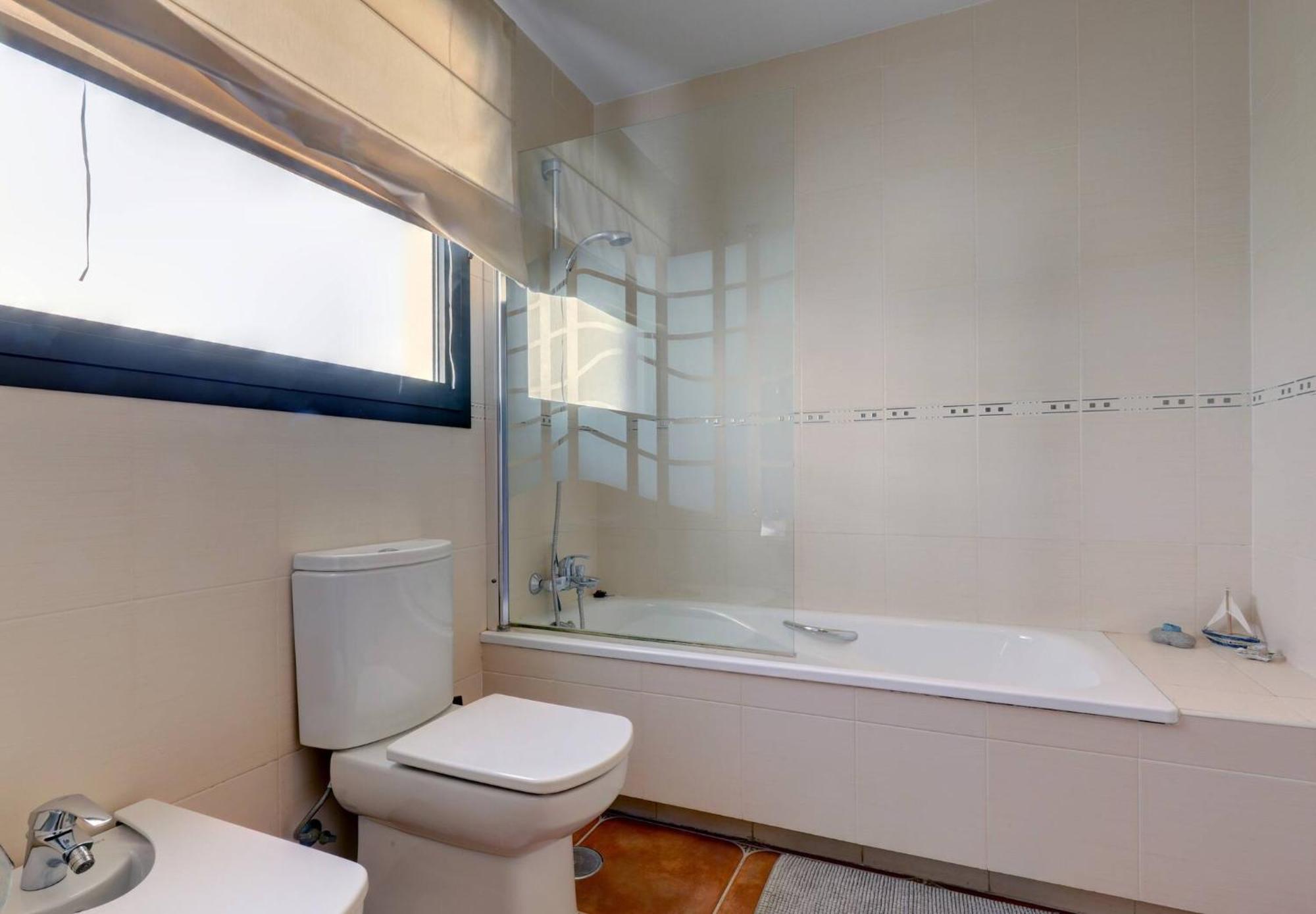 011 Bright And Spacious Villa With Private Pool 贝纳尔马德纳 外观 照片