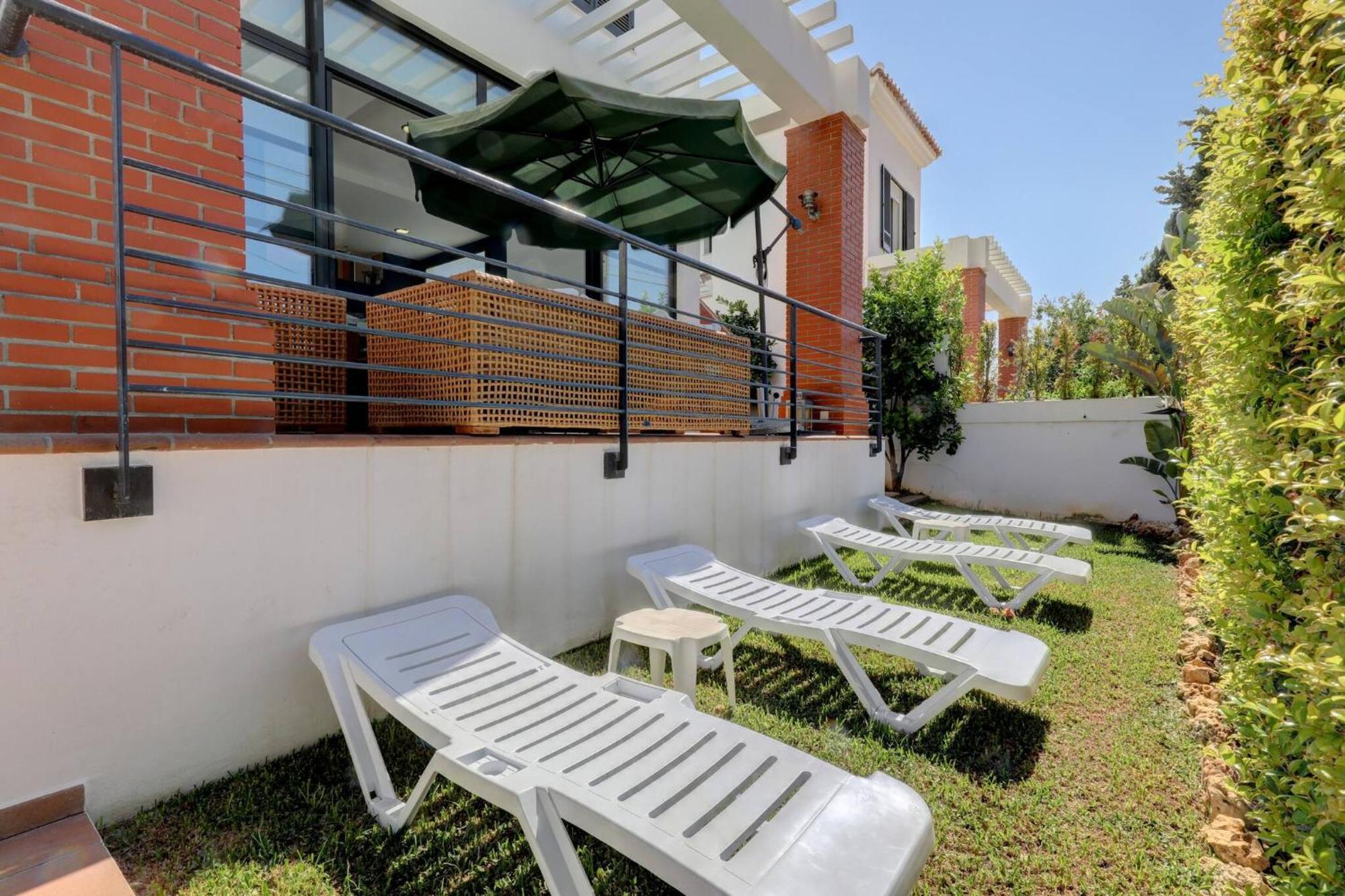 011 Bright And Spacious Villa With Private Pool 贝纳尔马德纳 外观 照片