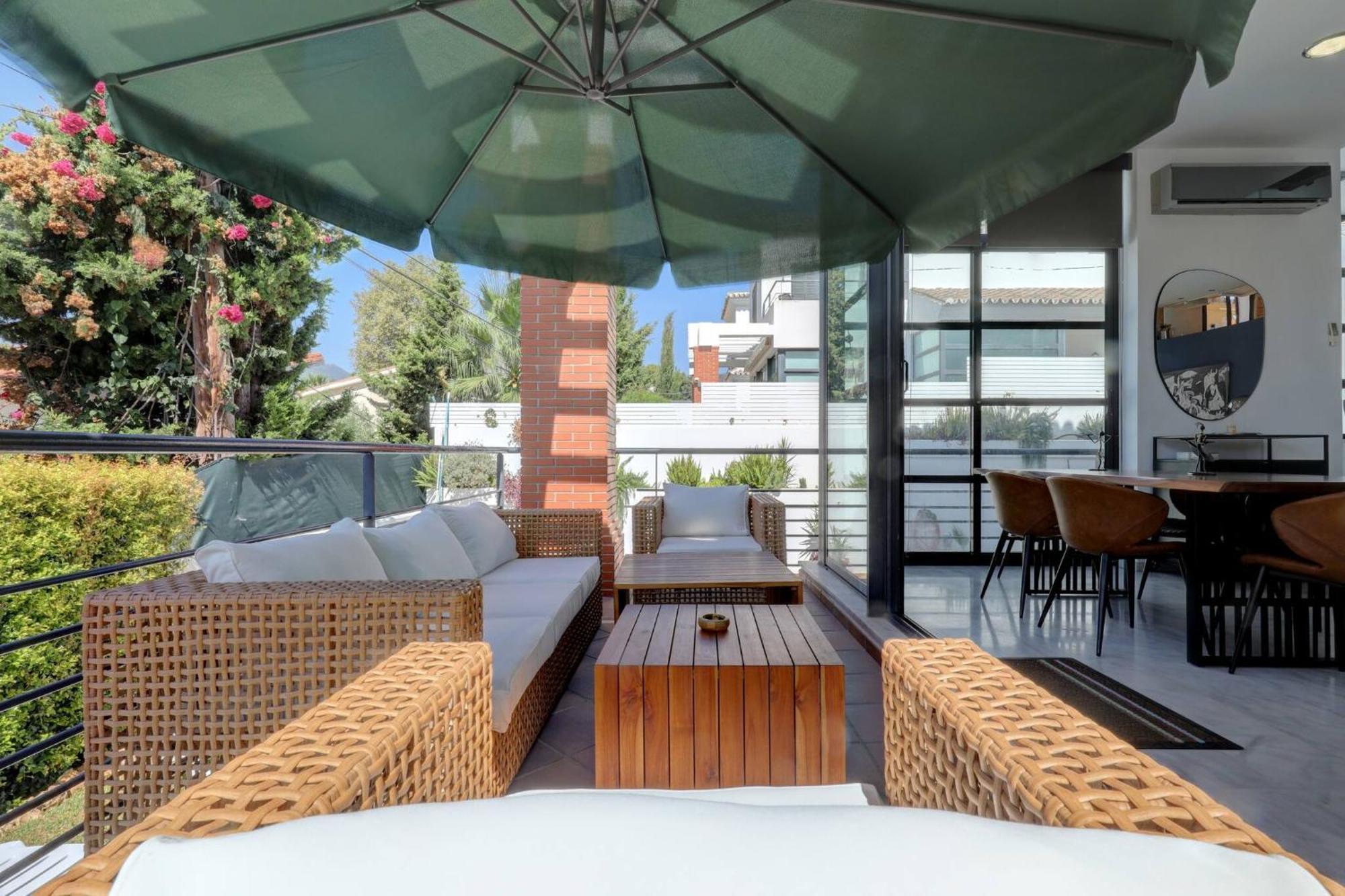 011 Bright And Spacious Villa With Private Pool 贝纳尔马德纳 外观 照片