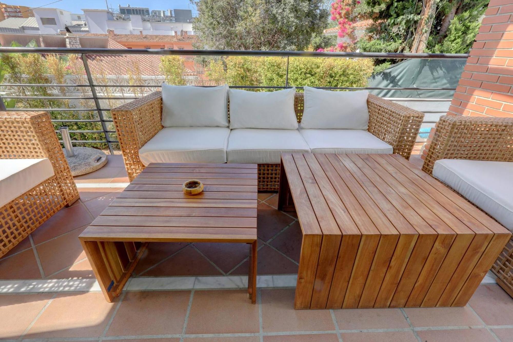 011 Bright And Spacious Villa With Private Pool 贝纳尔马德纳 外观 照片