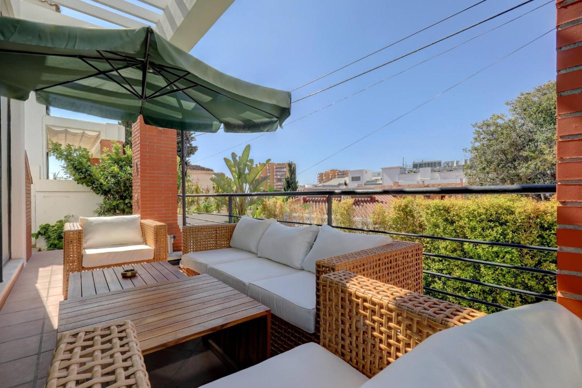 011 Bright And Spacious Villa With Private Pool 贝纳尔马德纳 外观 照片